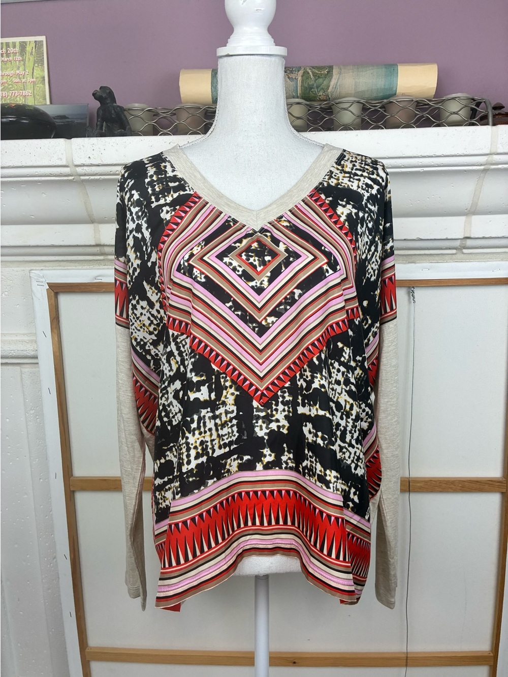 CAbi NWOT Silk Front Multicolor Geometric Oversized V-Neck Fitted Sleeve Top